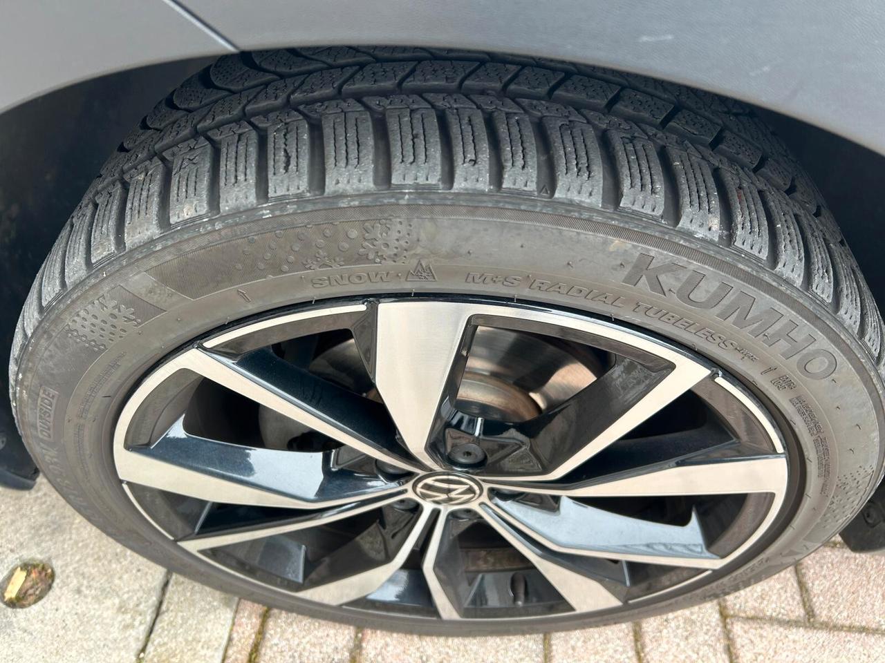 Volkswagen Taigo 1.0 TSI 110 CV DSG R-Line