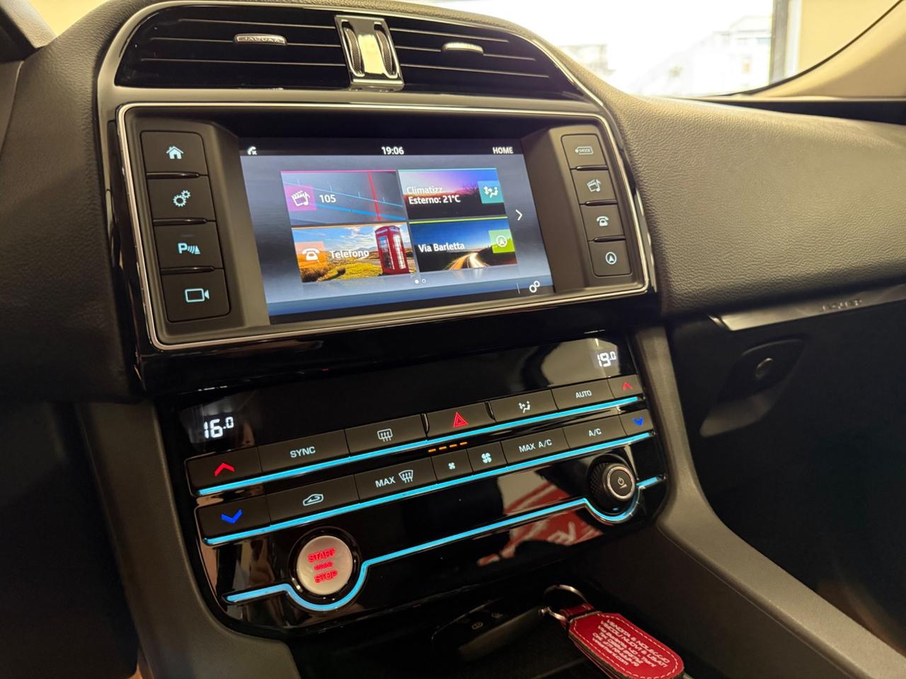 Jaguar F-Pace 2.0 D 240 CV AWD aut. R-Sport