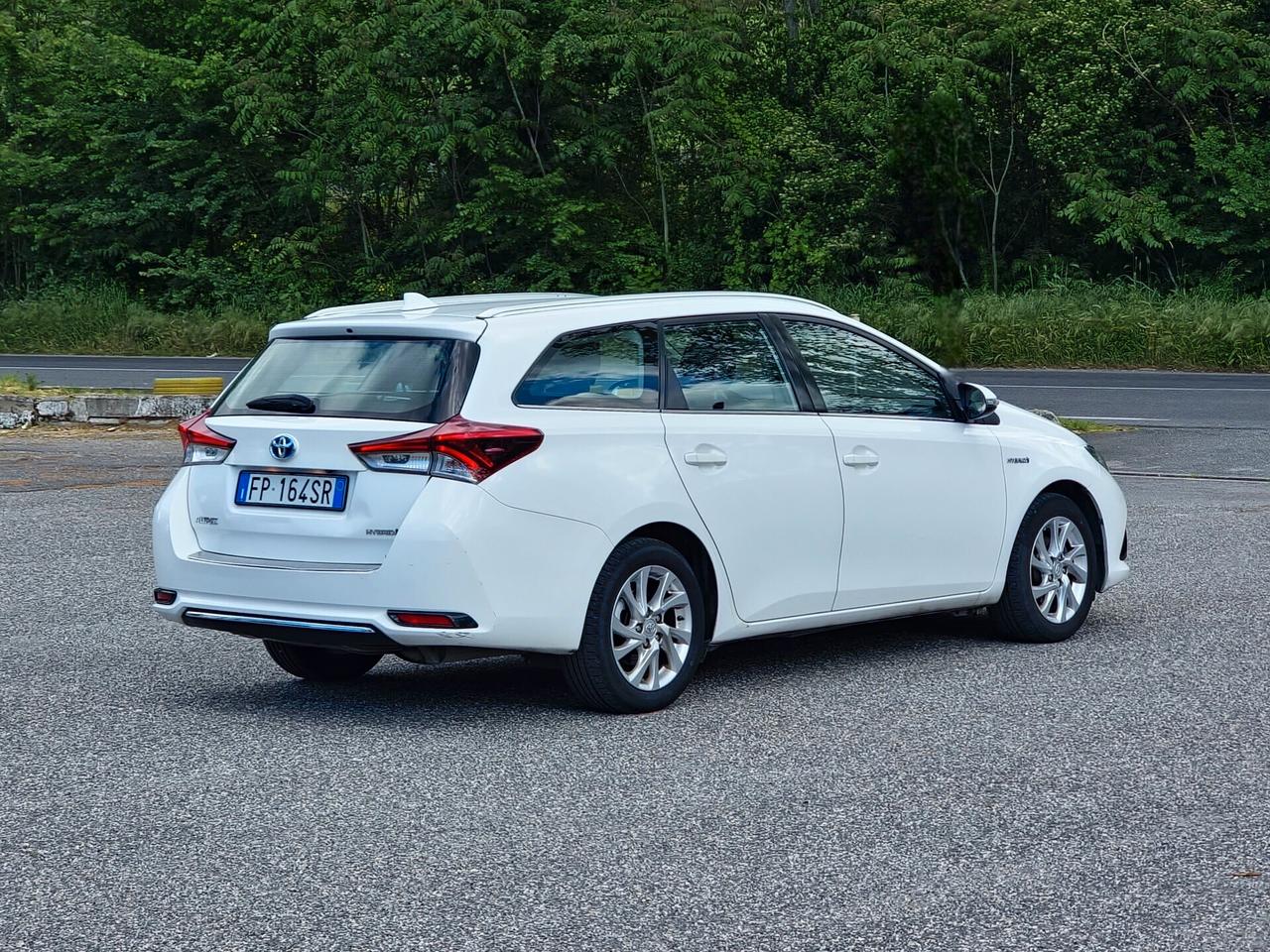 Toyota Auris Touring Sports 1.8 Hybrid Lounge 2018-E6B Automatico NEO