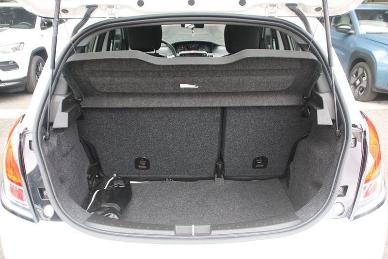 Lancia Ypsilon 1.0 FireFly 5 porte S&S Hybrid Platino