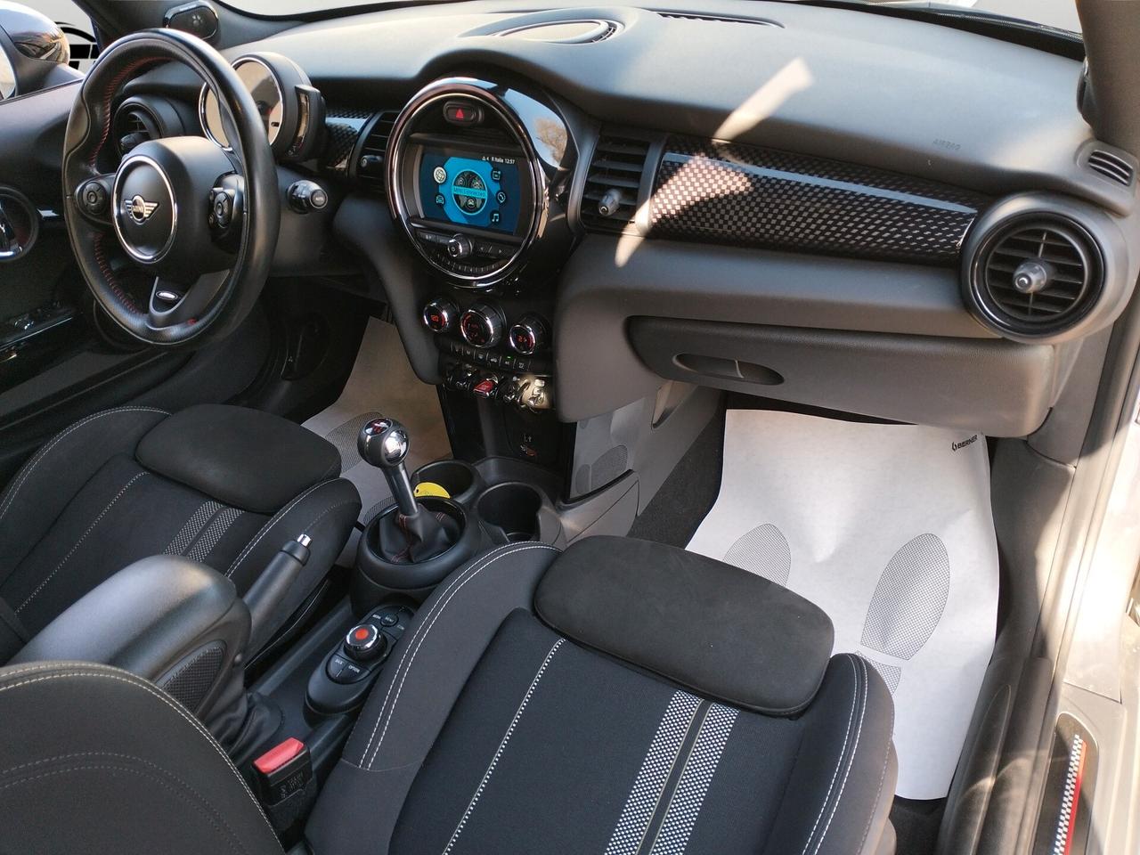 MINI John Cooper Works IV F56 2019 3p 2.0 Pro