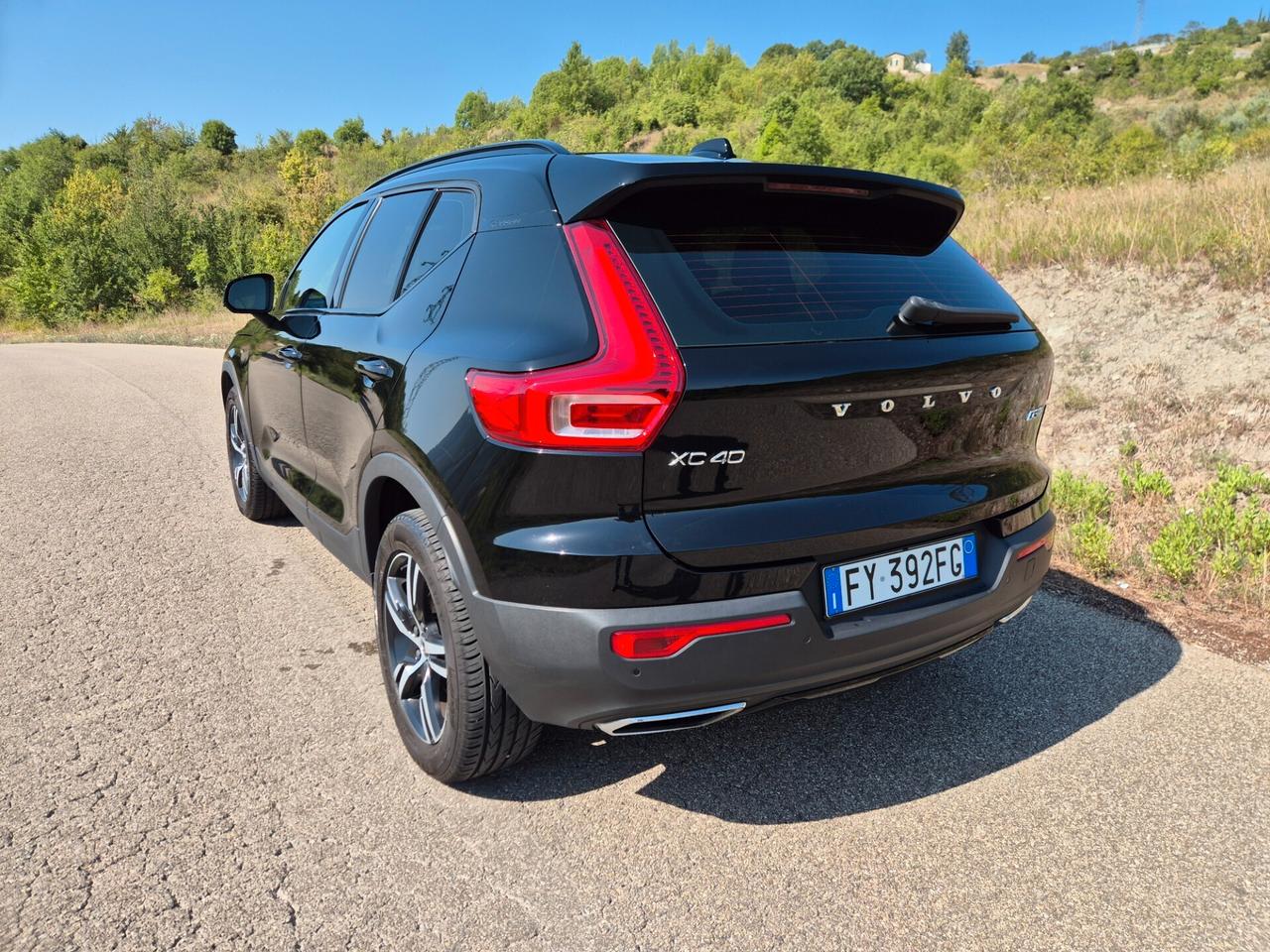Volvo XC40 D3 AWD R-design