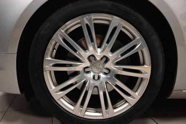 AUDI A8 V6 3.0 TDI Q.TIP.NAVI 20'BOSE TEL RISC.20"CAM FULL