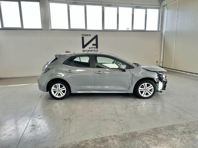 TOYOTA Corolla 1.8 HYBRID STYLE