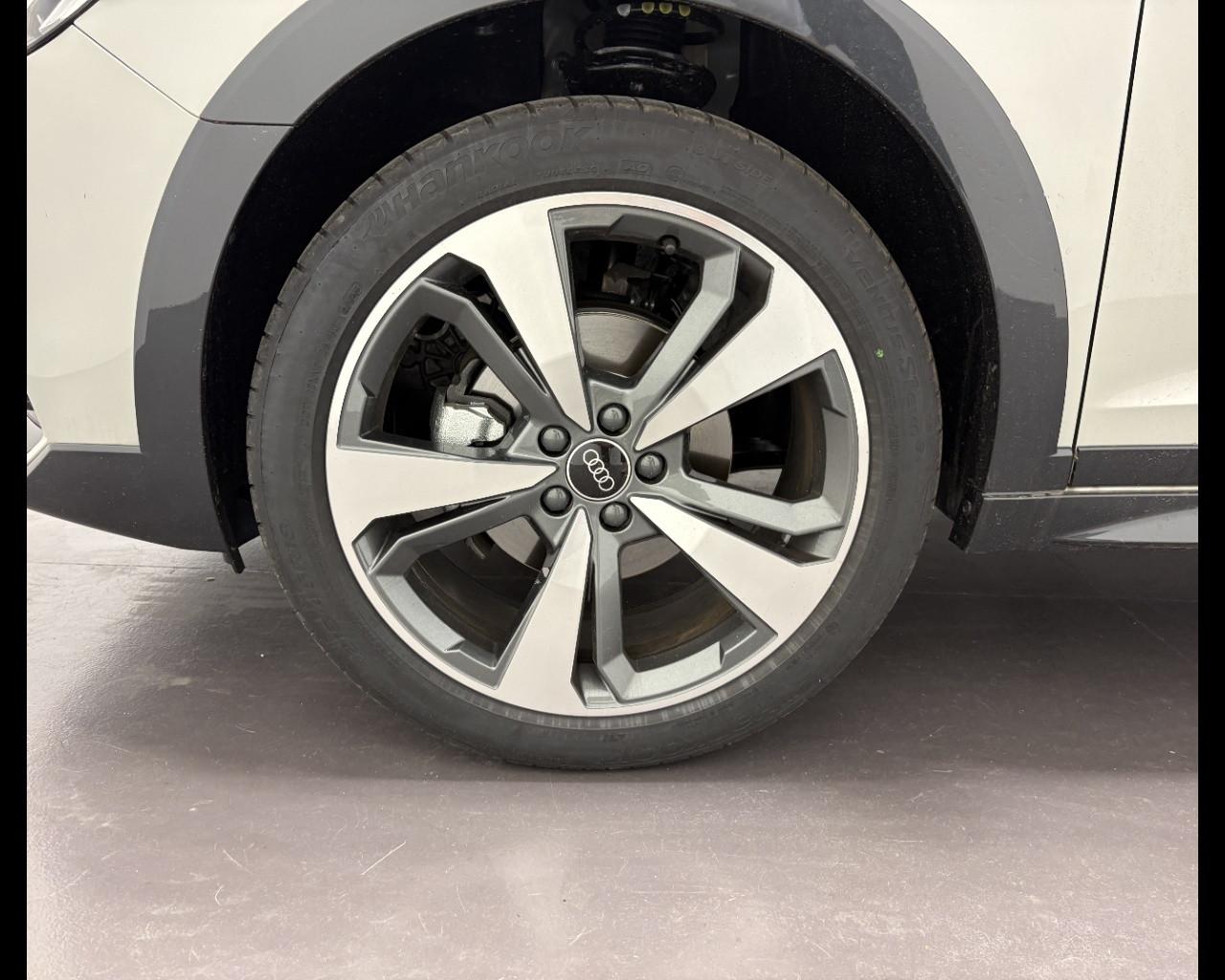 AUDI A1 ALLSTREET 30 TFSI S-TRONIC IDENTITY CONTRAST