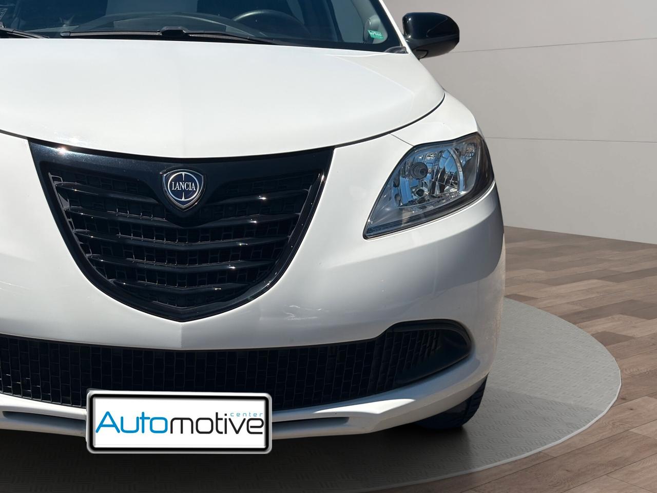 Lancia Ypsilon 1.2 69 CV 5 porte GPL Ecochic Silver