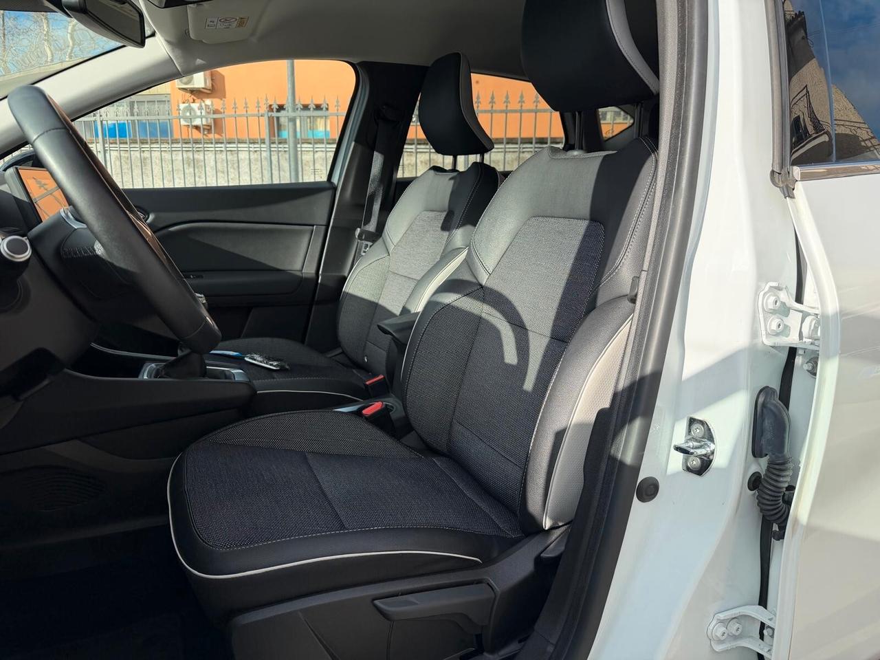 Renault Captur Mild Hybrid 140 CV Intens