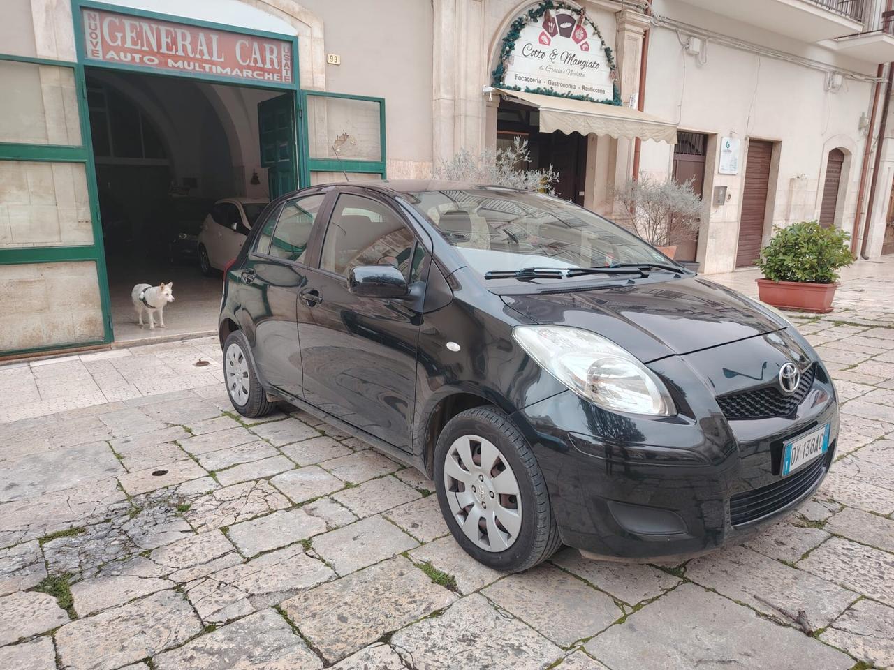 Toyota Yaris 1.0 5 porte Sol
