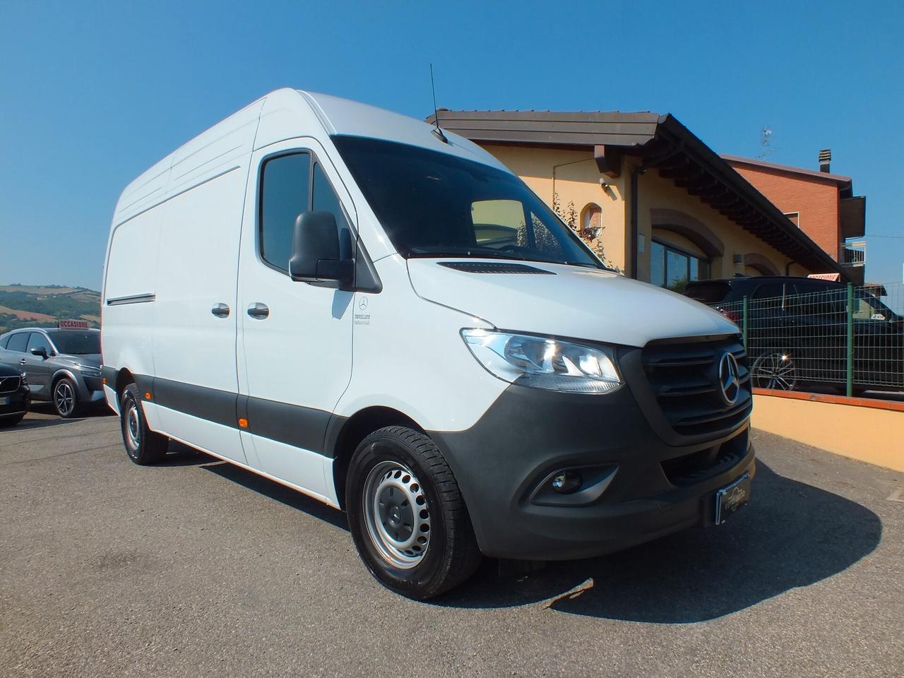 M.B SPRINTER AUTOMATICO COIBENTATO FRIGO 0-4 GRADI