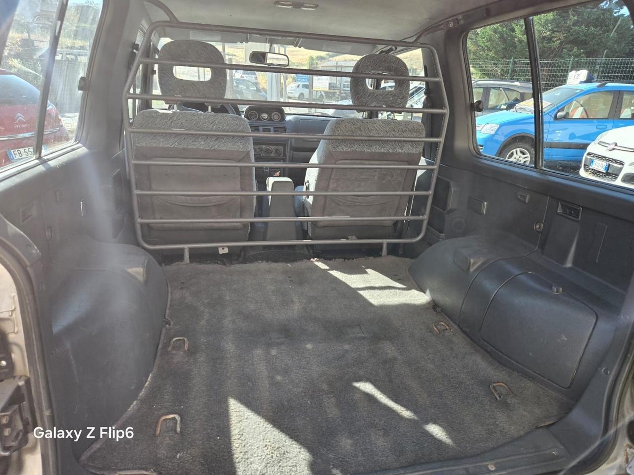 Mitsubishi Pajero 2.5 TDI MT GLS Target Autocarro