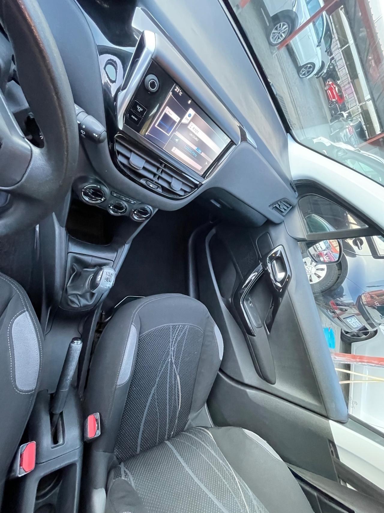 208 1.4 HDi 68 CV 5 porte Allure-rate-garanzia