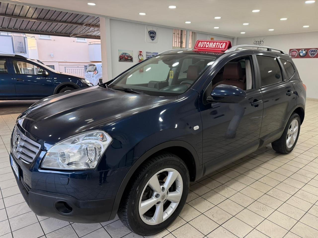 Nissan Qashqai 2.0 4x4 auto 7 posti tetto