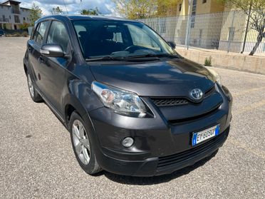 Toyota Urban Cruiser Urban Cruiser 1.4 D-4D AWD Sol