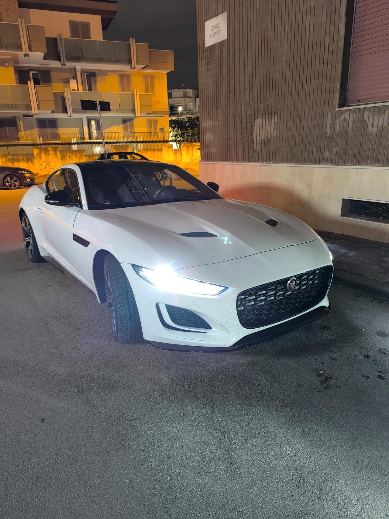 Jaguar F-Type 5.0 V8 450 CV aut Coupé First Edition