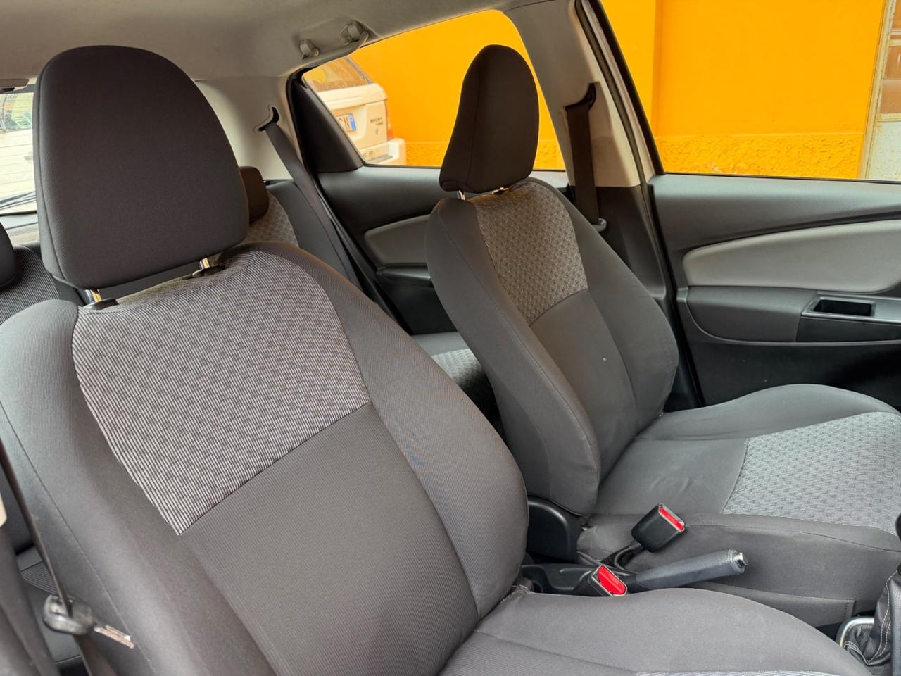 Toyota Yaris 1.0 5 porte Lounge