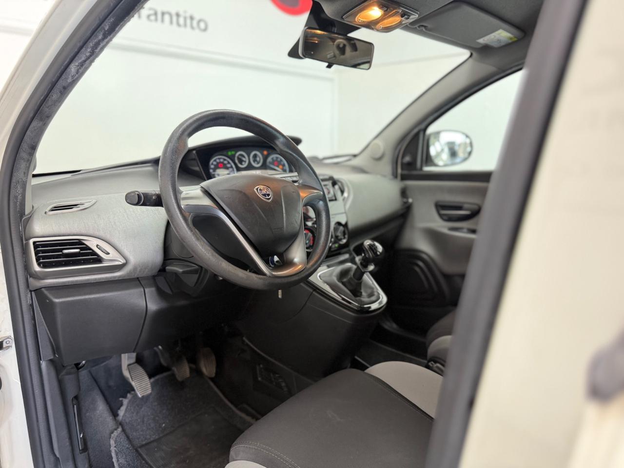 Lancia Ypsilon 1.2 69 CV GPL Gold 02/2015 NEOPATENTATI