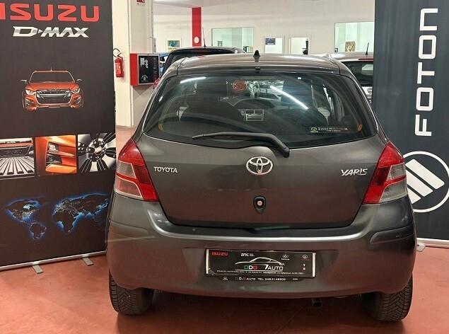 TOYOTA YARIS benzina CL 1300 CV 101 EURO 5B Km 87.106 LUCI LED garanzia 12 mesi X NEOPATENTATI