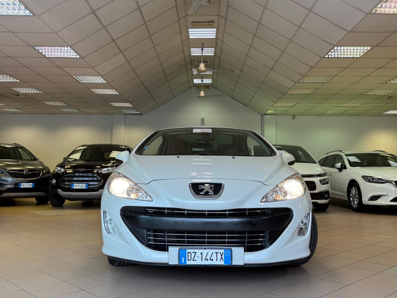 Peugeot 308 CABRIO 1.6 THP 156CV aut. CC Féline