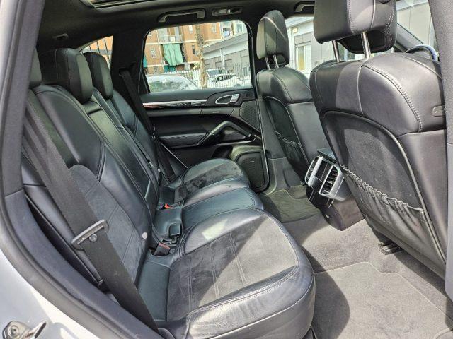 PORSCHE Cayenne 3.0 Diesel Platinum Edition GANCIO TRAINO