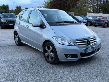 Mercedes-benz A 180 A 180 CDI Coupé Elegance aut.