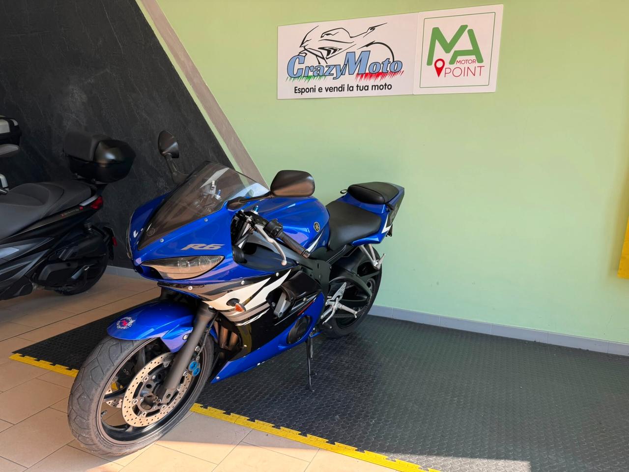 Yamaha YZF R6 * TUA A 87 EURO AL MESE CON FORMULA 50%