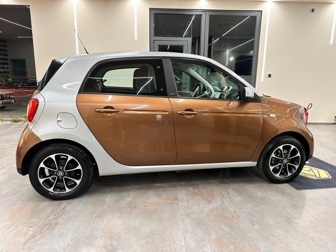 Smart ForFour 1.0 Youngster 71 CV 2015