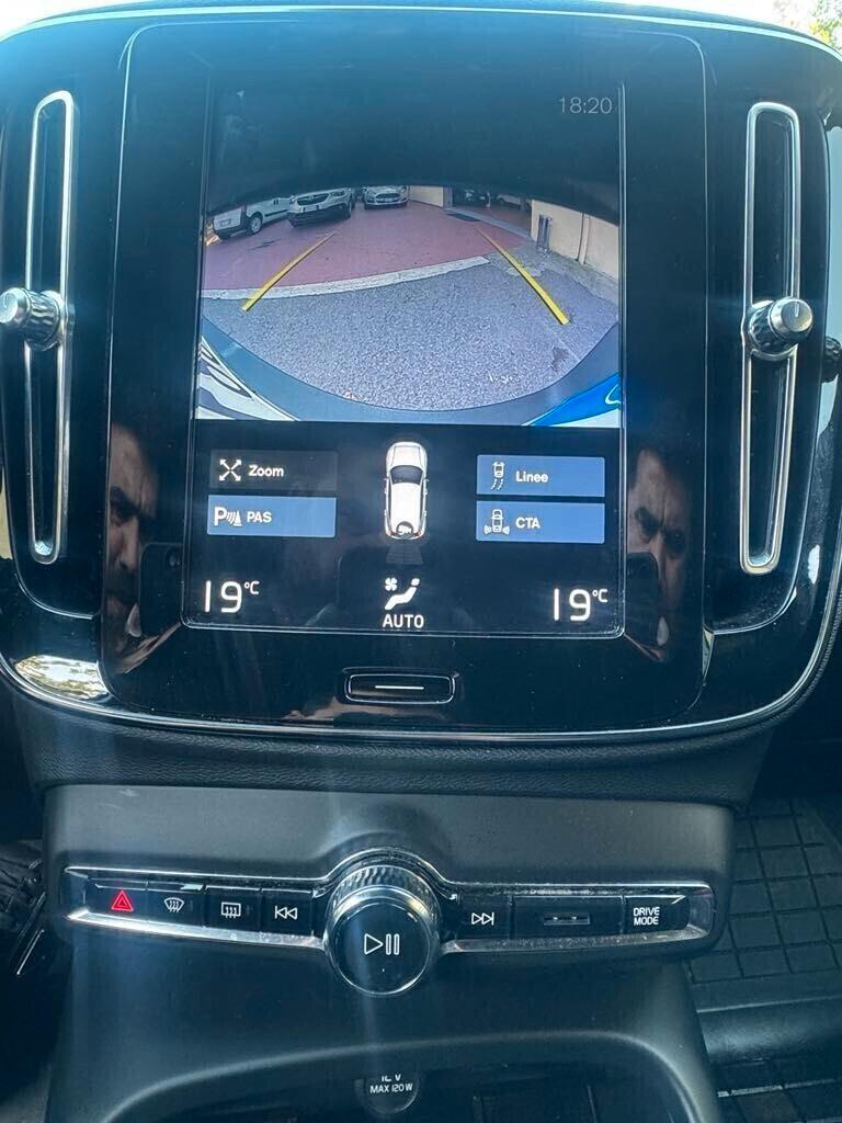 Volvo XC40 T5 AWD Geartronic R-design 84000km benzina