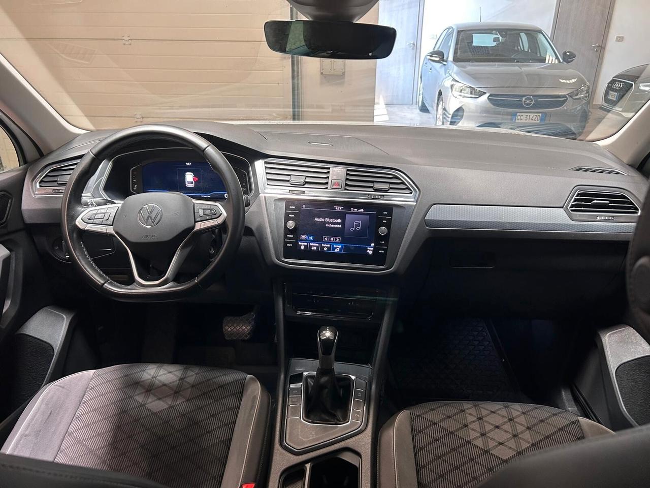 Volkswagen Tiguan 2.0 TDI 150 CV SCR DSG R-Line