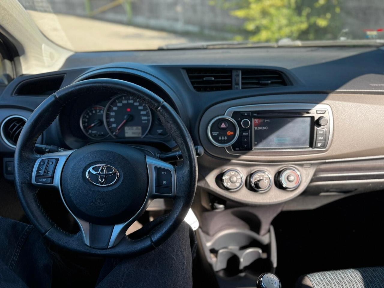 Toyota Yaris 1.0 5 porte Lounge