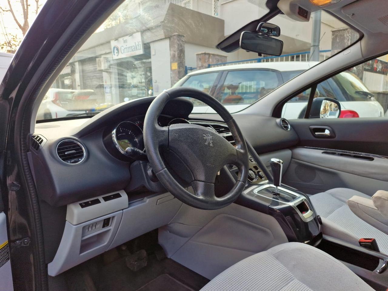 Peugeot 5008 2.0 HDi 150CV Business
