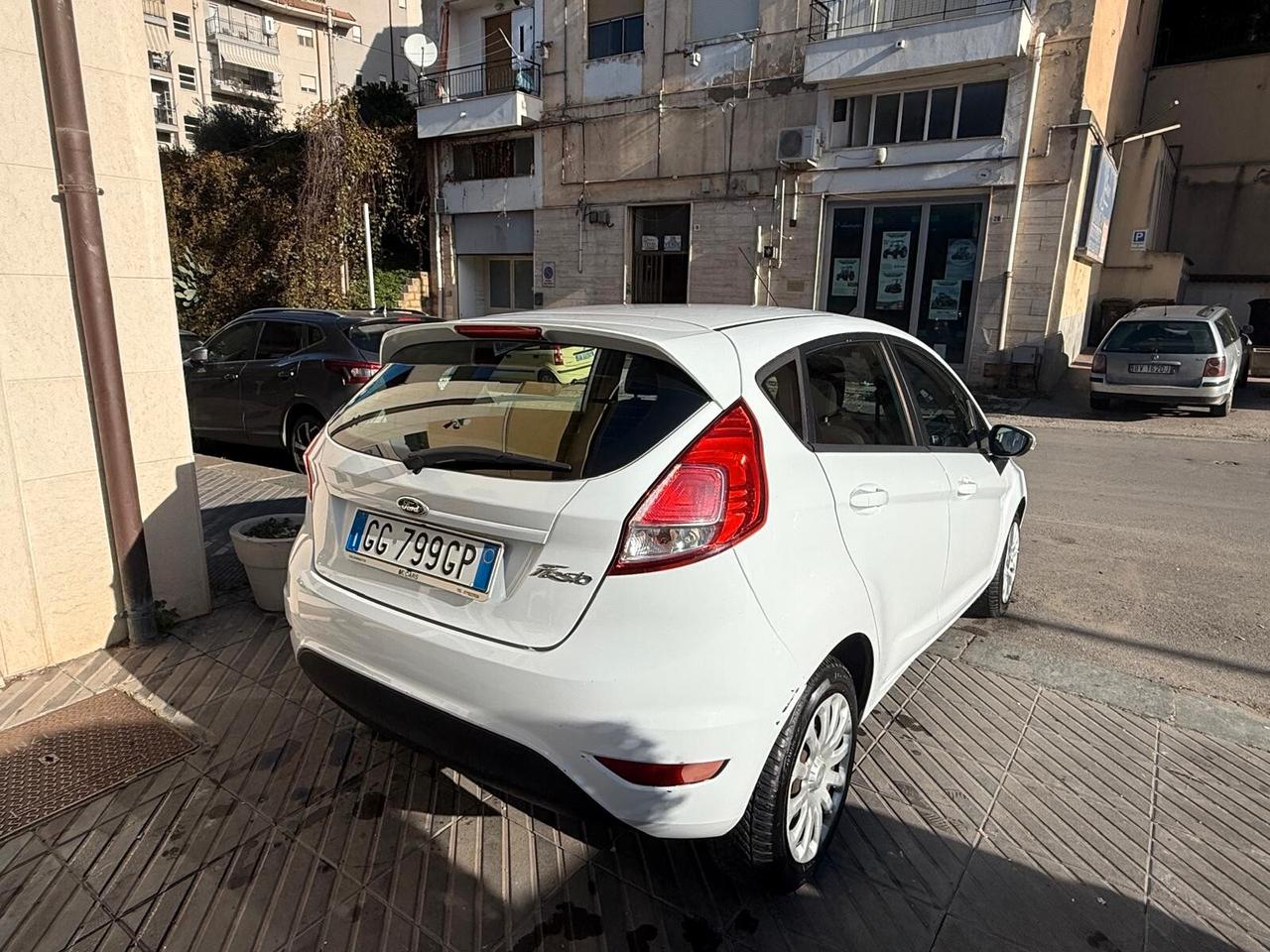 Ford Fiesta 1.4 5p. Bz.- GPL Titanium