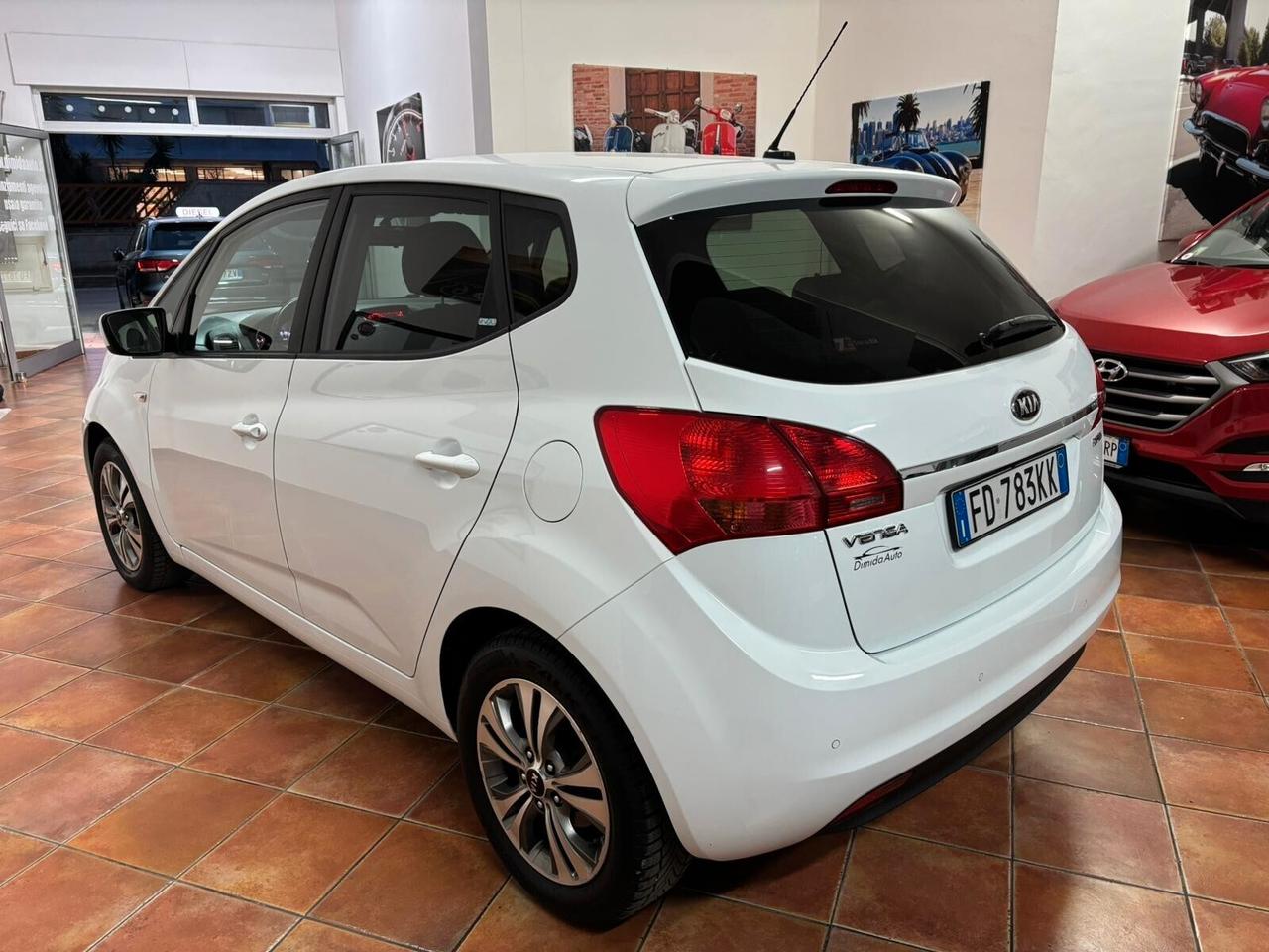 KIA VENGA 1.4 ACTIVE 2016