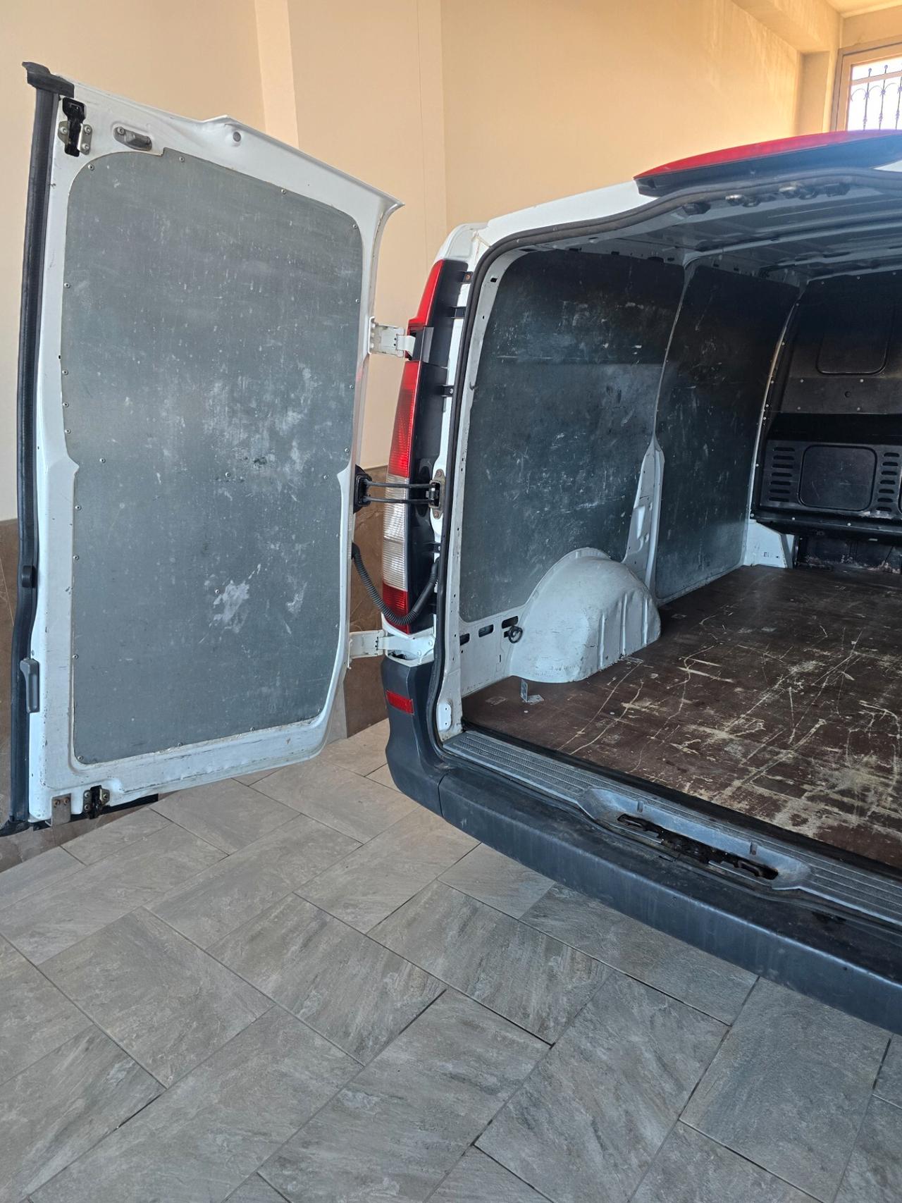 MERCEDES VITO 111 CDI