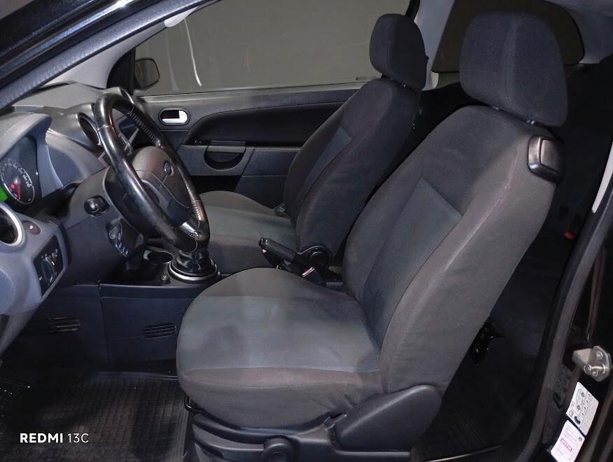 Ford Fiesta del 2007 benzina 90.000 km