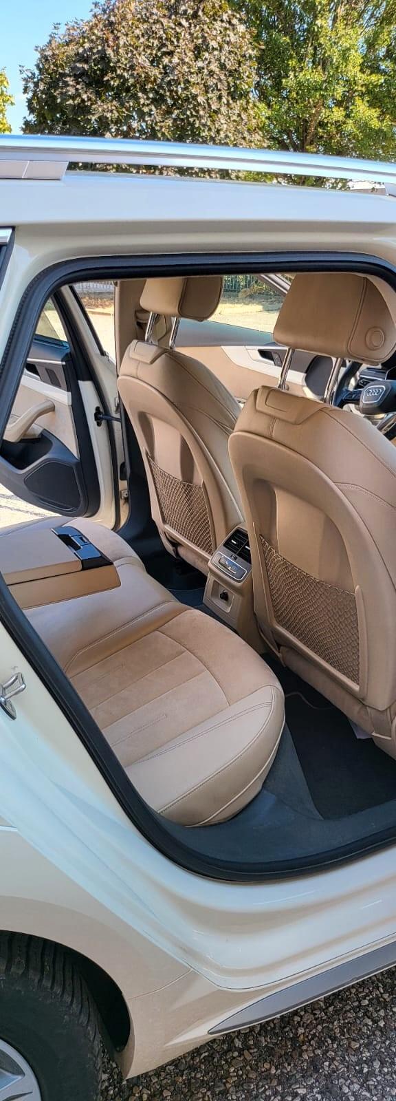 Bellissima AUDI A4 allroad Business Evolution 190cv-Full Optional-Molto ben tenuta-garanzia 12 mesi estendibile fino a 36 mesi.