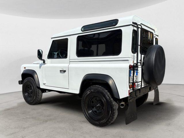 LAND ROVER Defender 90 2.2 TD4 Station Wagon N1