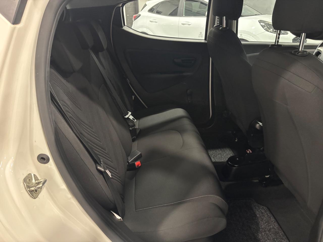 Lancia Ypsilon 1.0 FireFly 5 porte S&S Hybrid Gold Plus