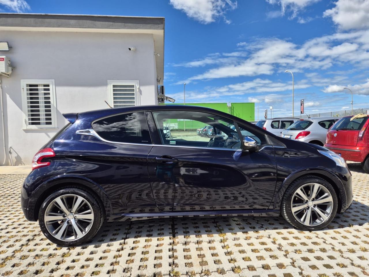 Peugeot 208 GT 1.6 e-HDi 115 CV TETTO PANORAMICO
