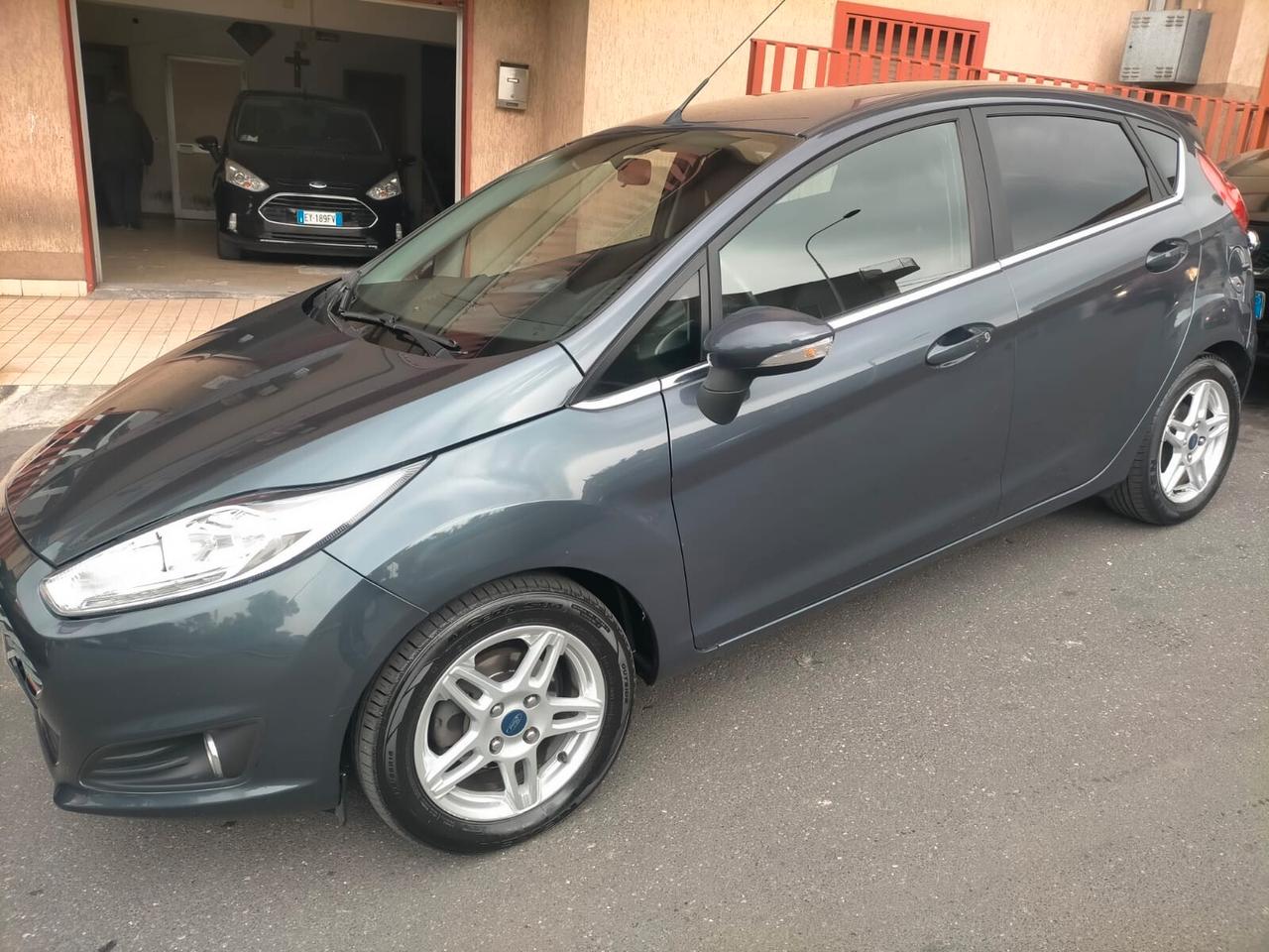 Ford Fiesta 1.5 TDCi 75CV 5 porte