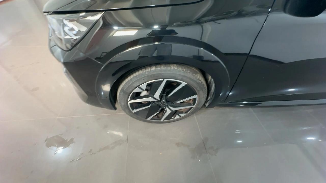 Peugeot 208 GT Hybrid 145cv e-DCS6 AUTOMATICO