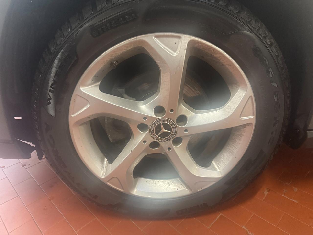 Mercedes-Benz GLA 180 180 d Sport auto UNICO PROPRIETARIO