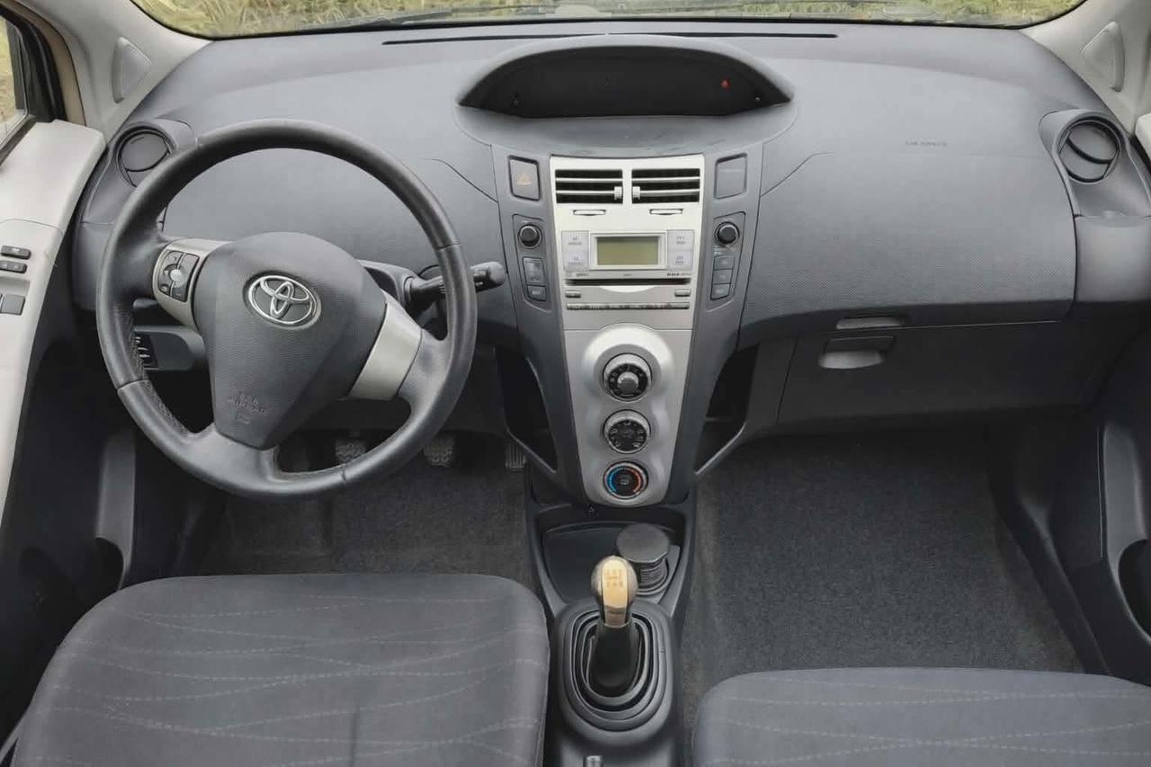 Toyota Yaris 1.0 Benzina 5 porte Full Optional NUOVA
