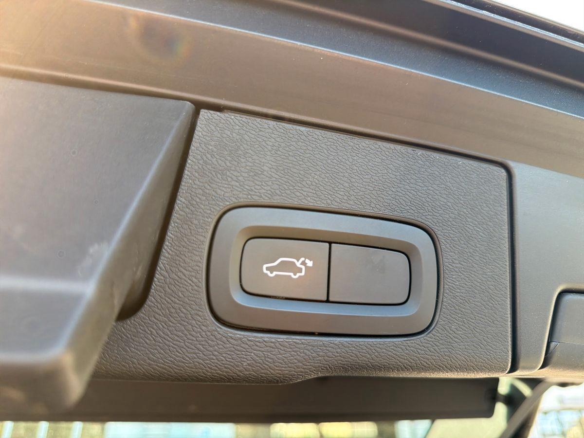 VOLVO XC60 2.0 d4 Inscription awd geartronic my18