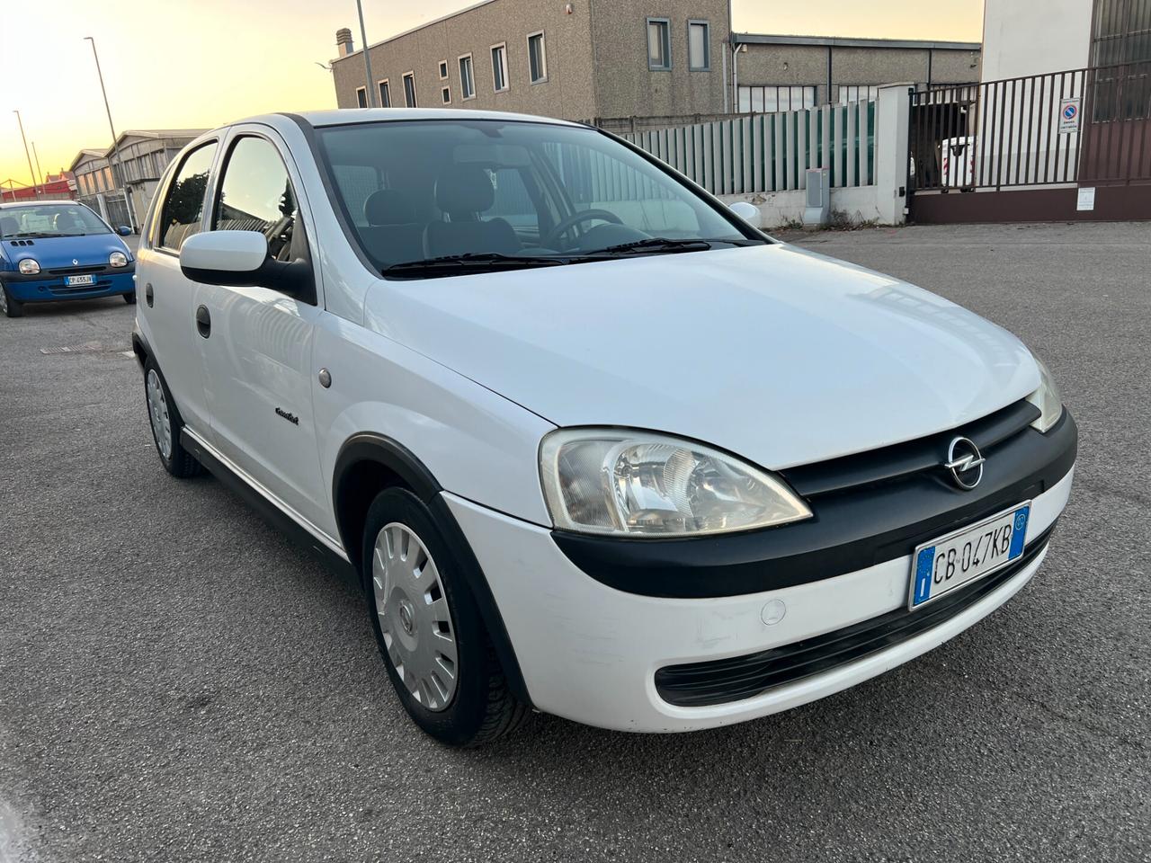 Opel Corsa 1.2i 5 porte Euro 4 adatta a neopatentati