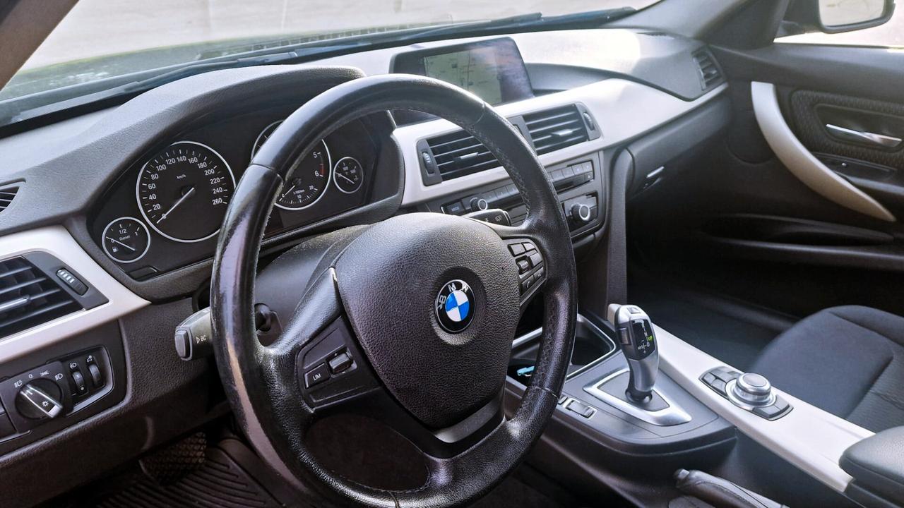 BMW 3 Series 318d Touring Business