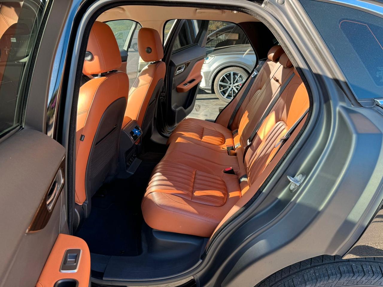 Jaguar F-Pace 2.0 D 180 CV AWD aut. Portfolio