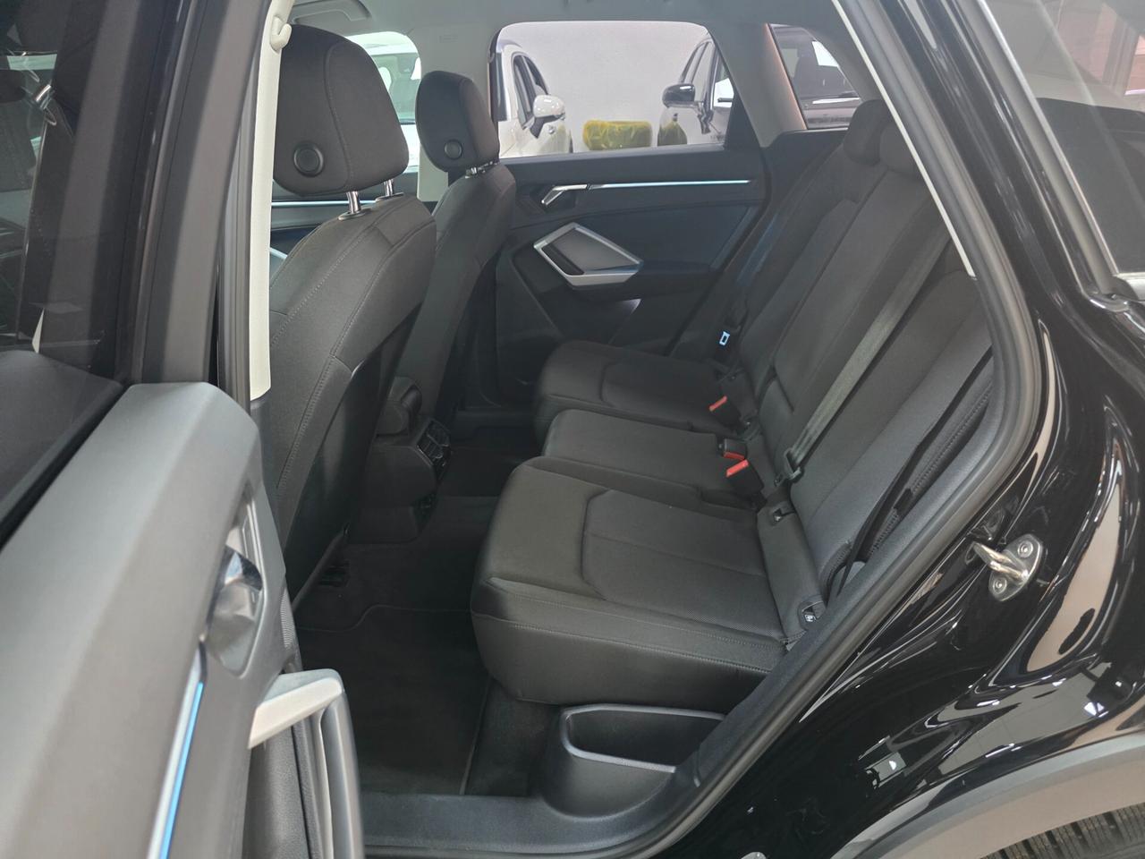 Audi Q3 35 TDI S tronic Business Advanced