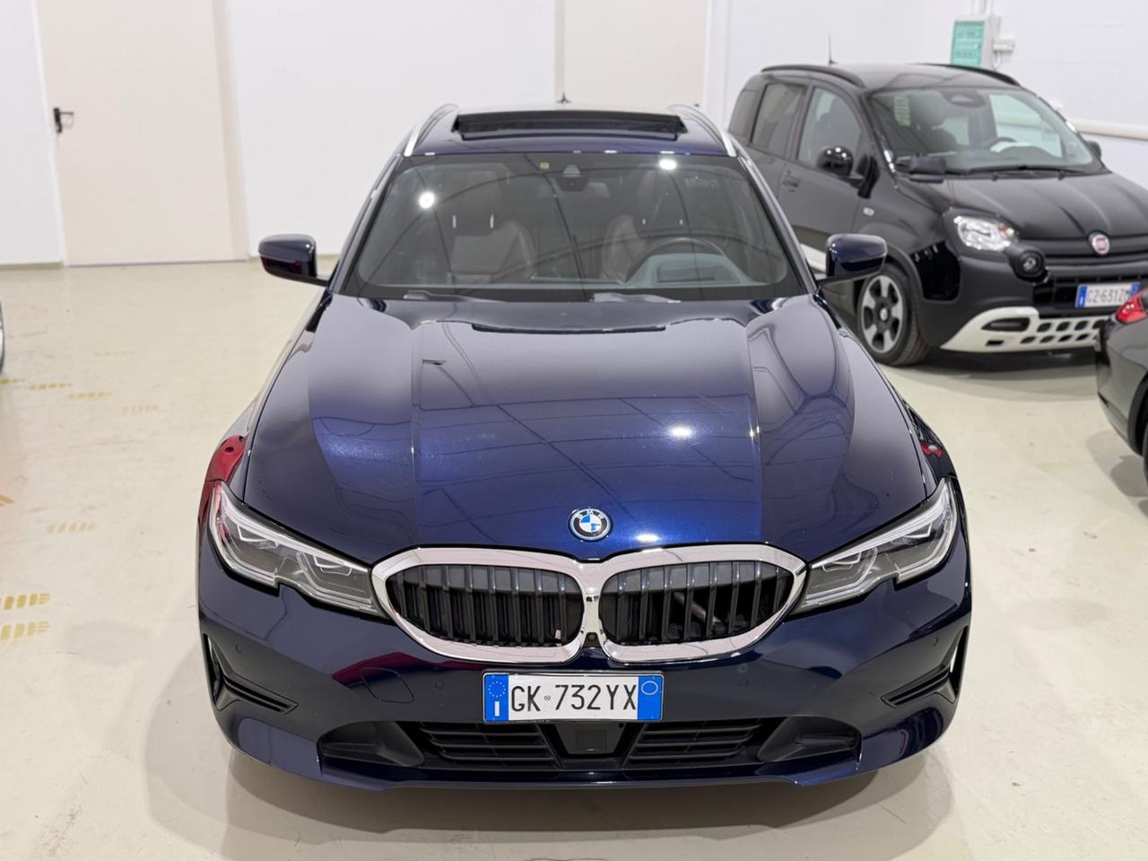 Bmw 330e xDrive Touring FULL, UNIPRO