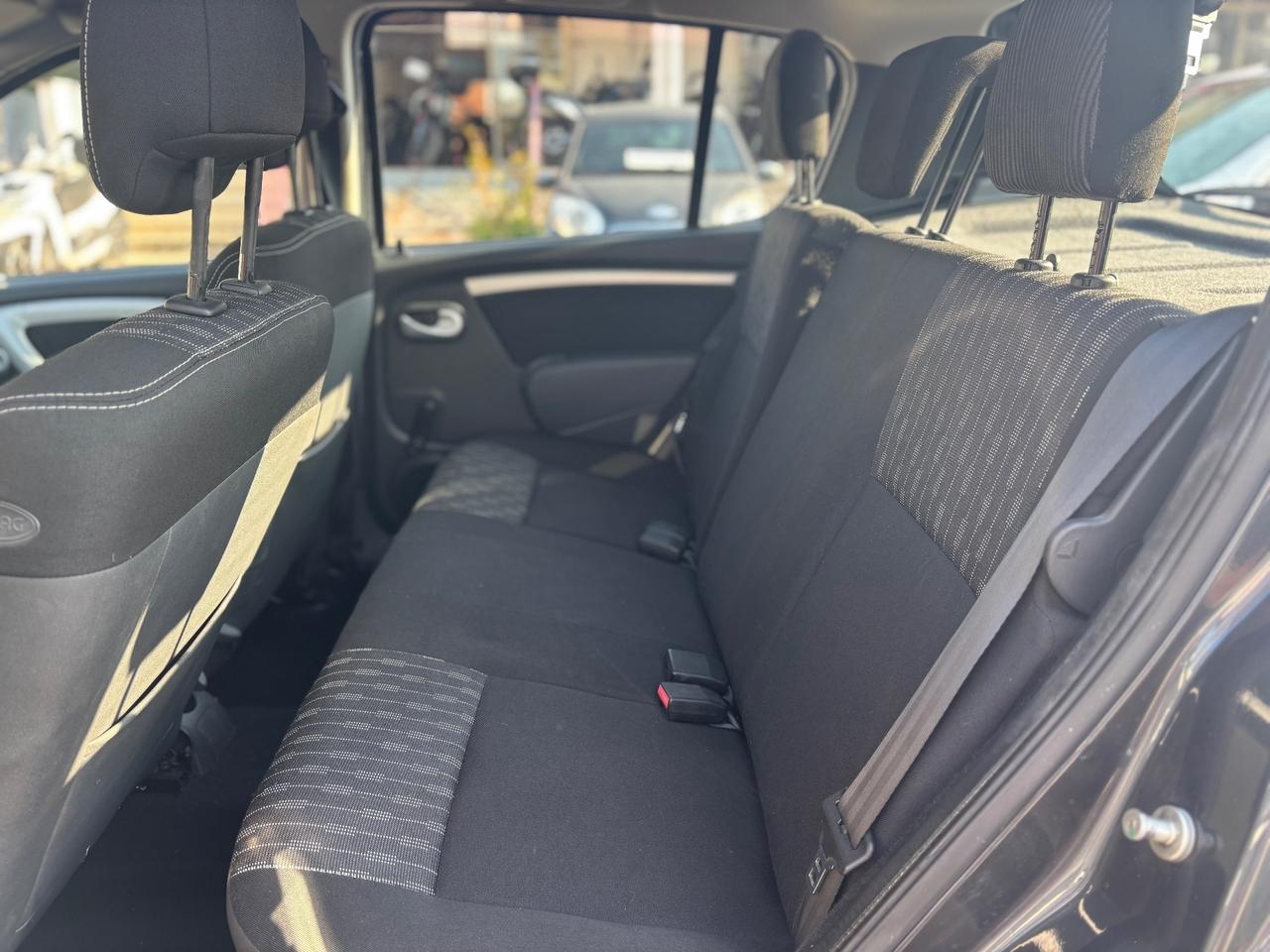 Dacia Sandero 1.2 16V GPL 75CV Story