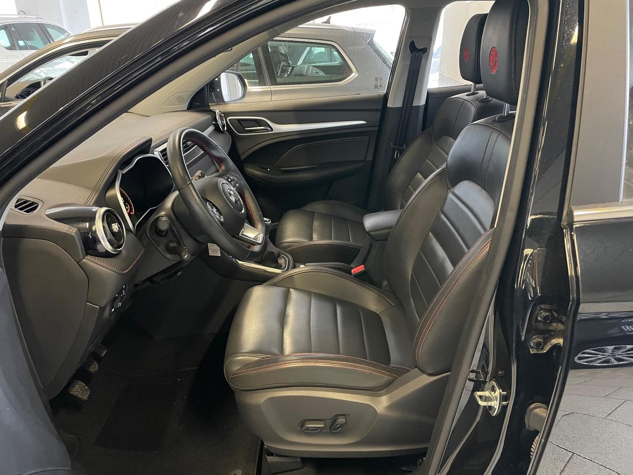 Mg ZS 1.5 Luxury Pelle Navy